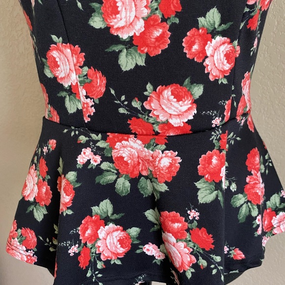 Peplum blouse Beautiful Roses on Black background - Picture 4 of 9